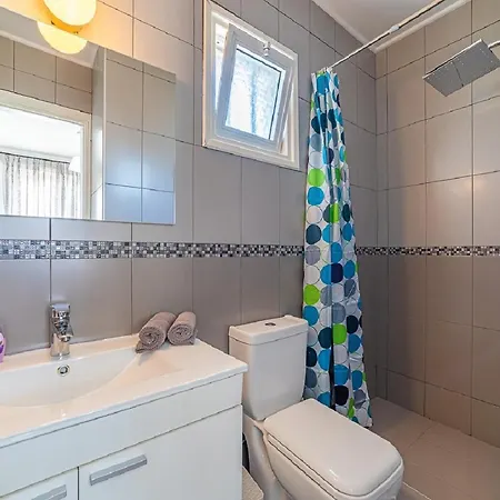 Apartment 14 In Coral Bay