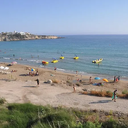 14 In קורל ביי